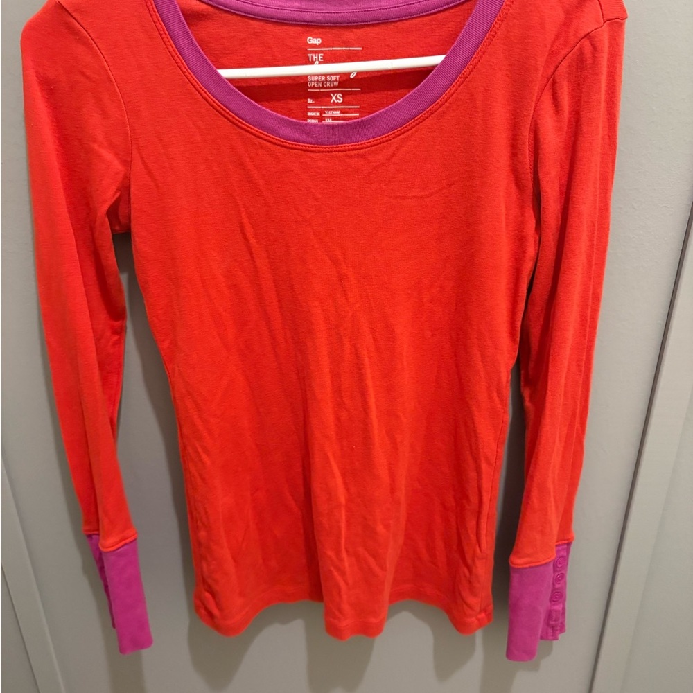 GAP Vibrant Red Top with Purple Trim